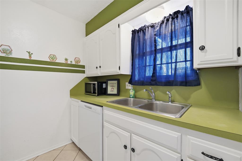 11307 N May Avenue D Property Photo 10