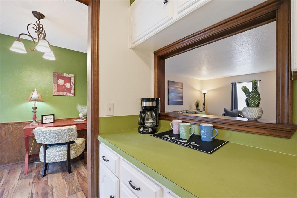 11307 N May Avenue D Property Photo 12