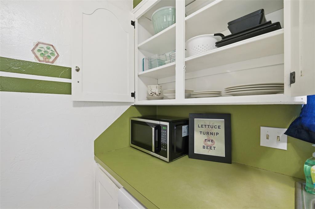 11307 N May Avenue D Property Photo 13