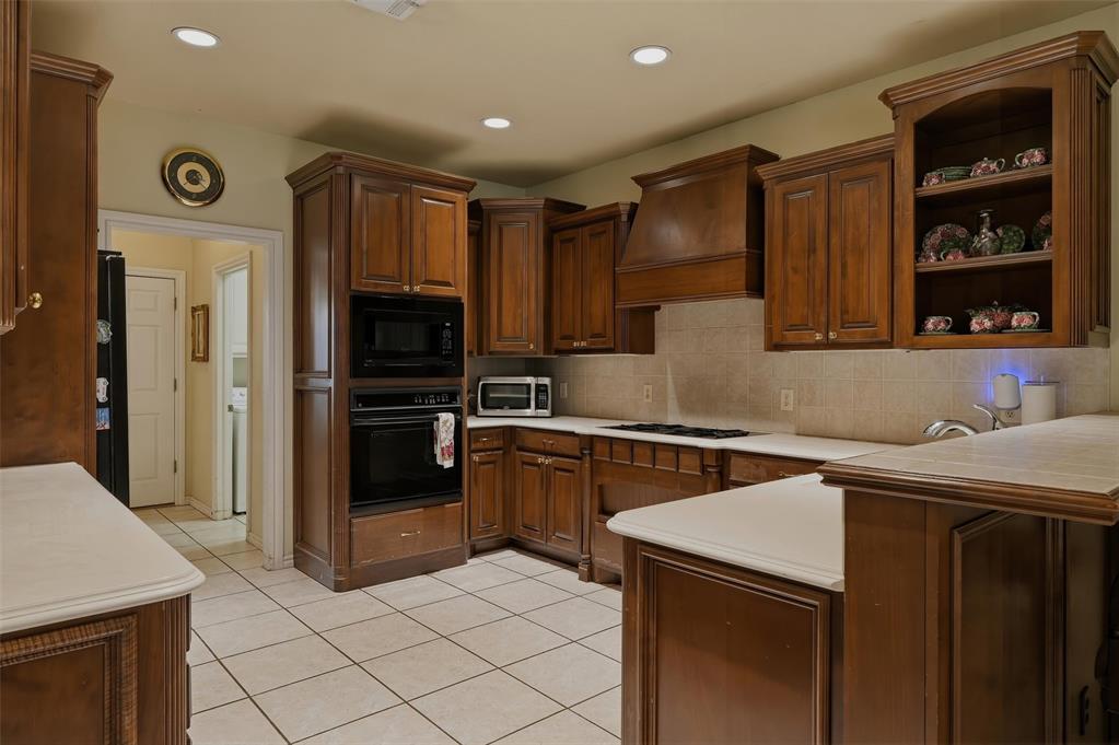 3008 Viewmont Court Property Photo 21