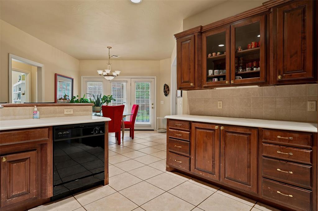 3008 Viewmont Court Property Photo 23