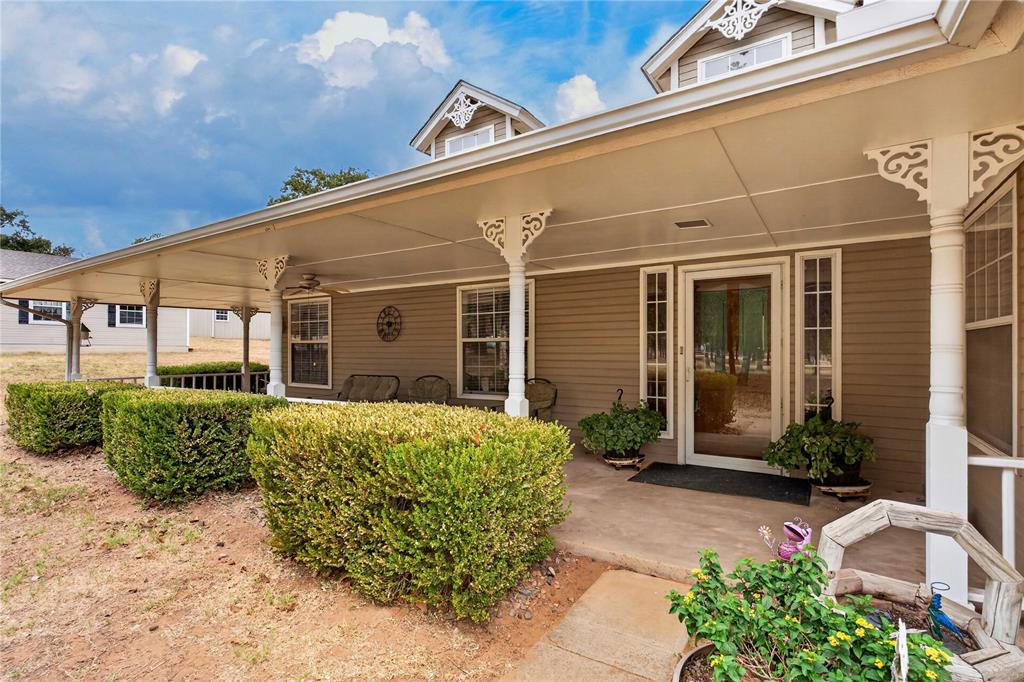 18233 Sierra Lane Property Photo 3