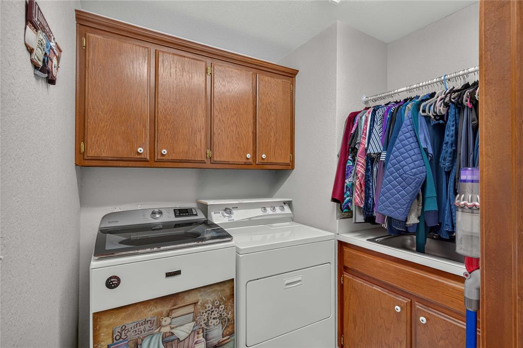 18233 Sierra Lane Property Photo 27