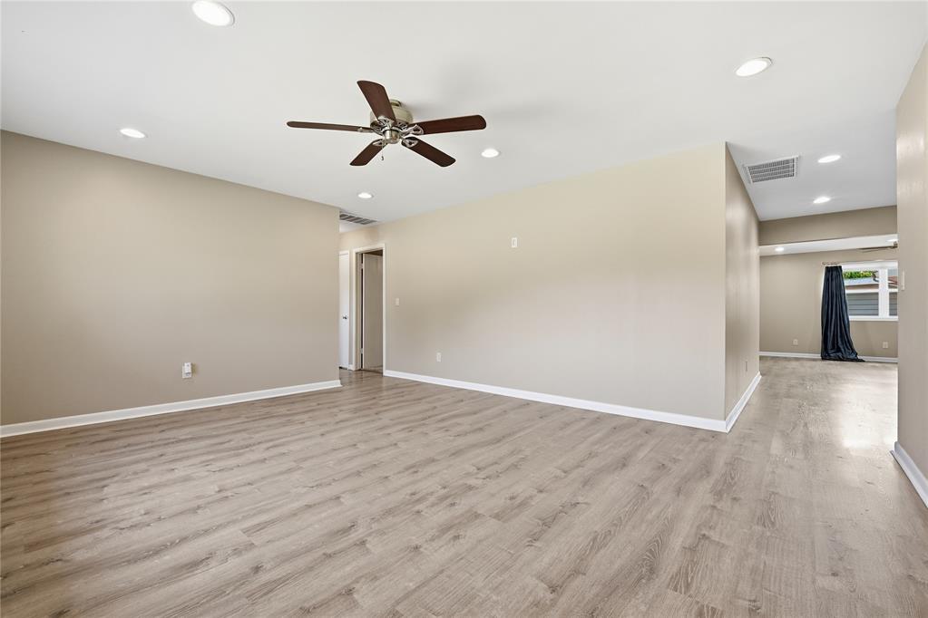 2000 S Boulevard Property Photo 6
