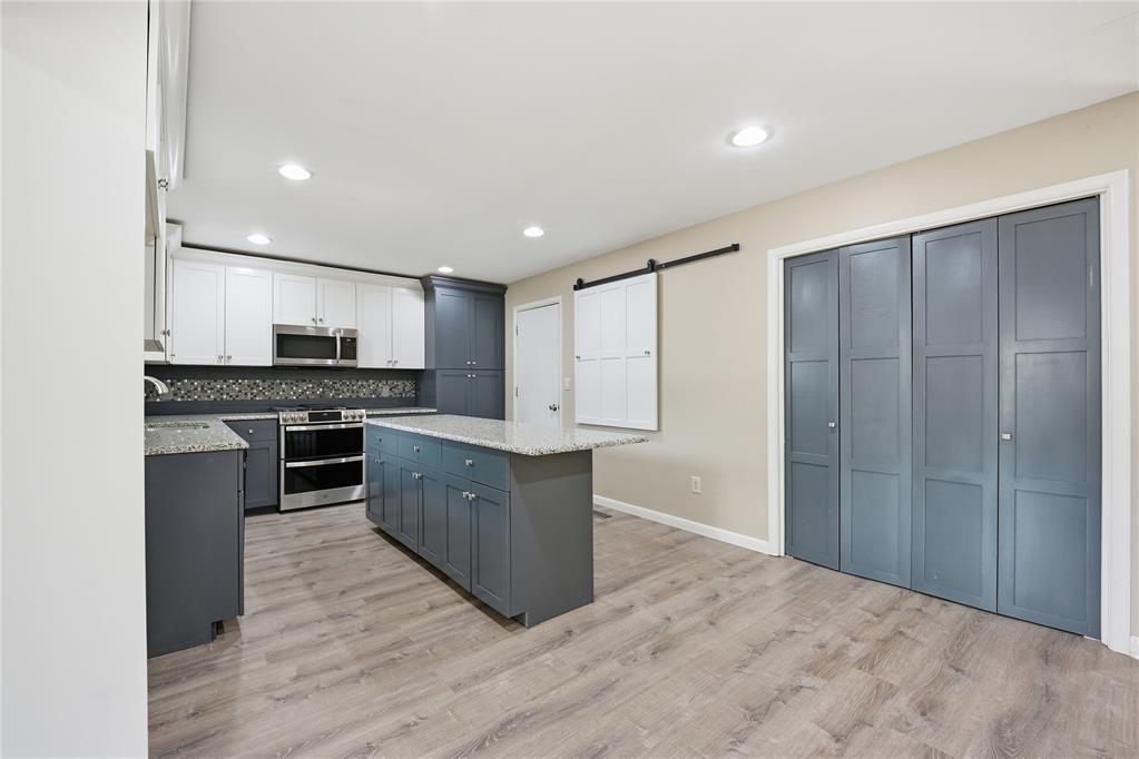 2000 S Boulevard Property Photo 14