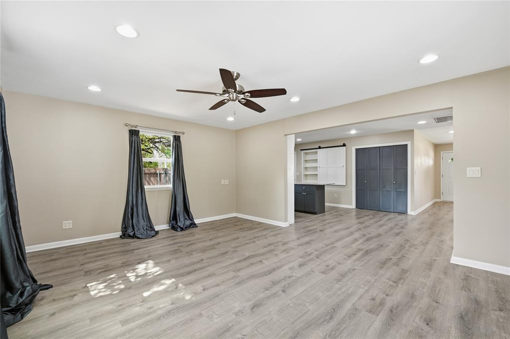 2000 S Boulevard Property Photo 18