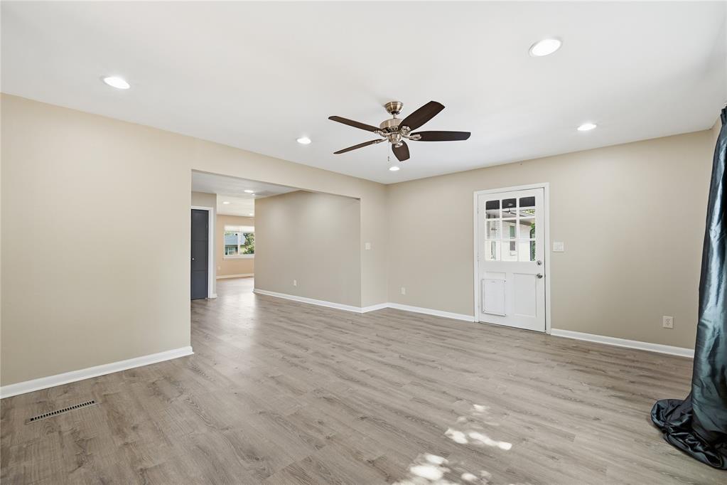 2000 S Boulevard Property Photo 19