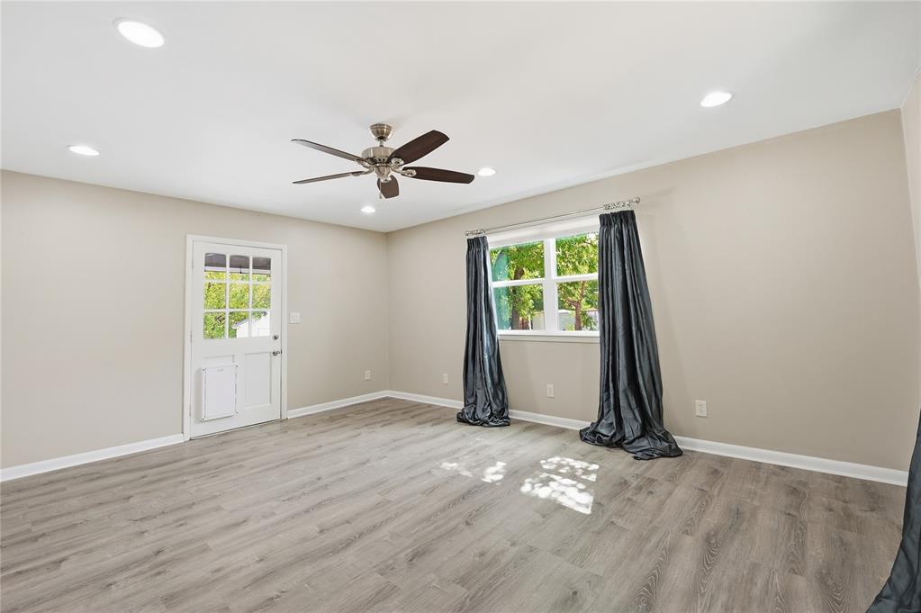 2000 S Boulevard Property Photo 24
