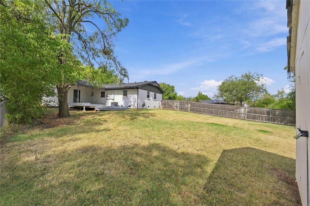 2000 S Boulevard Property Photo 36