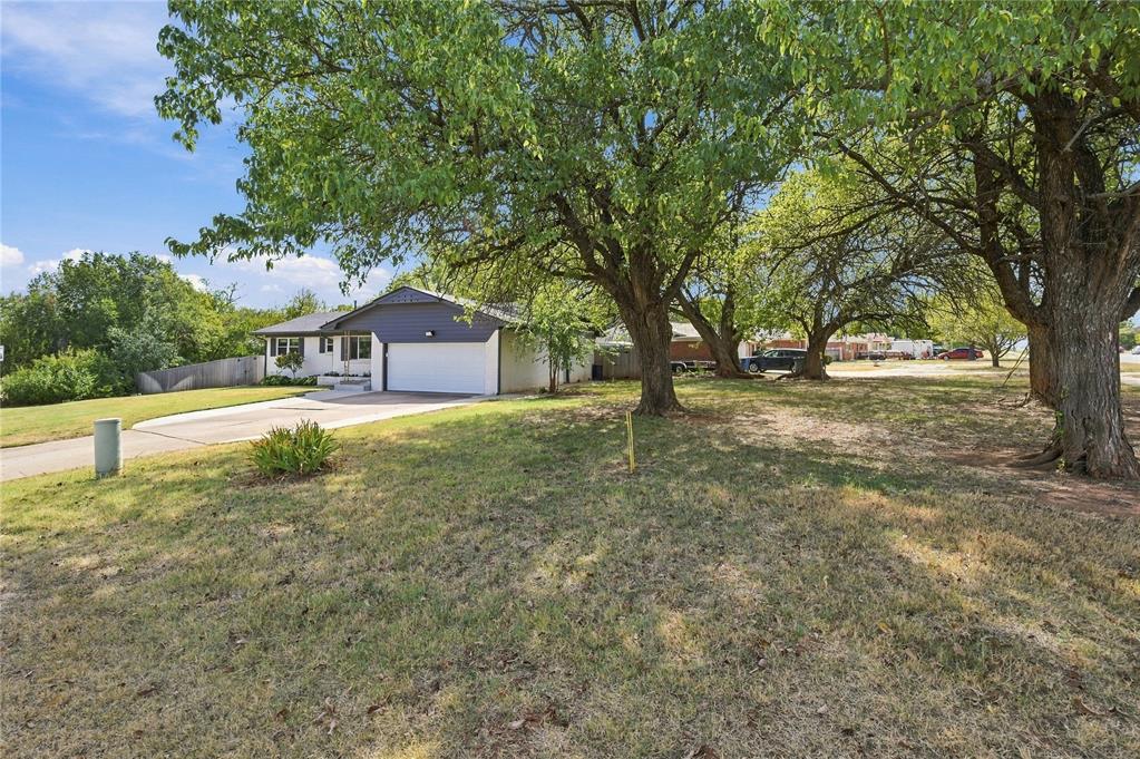 2000 S Boulevard Property Photo 40