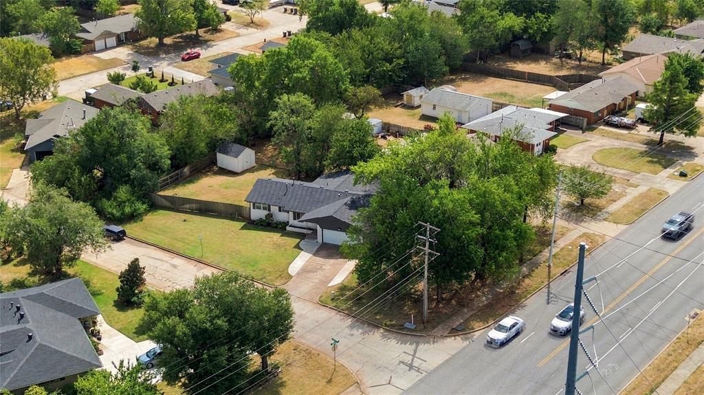 2000 S Boulevard Property Photo 41