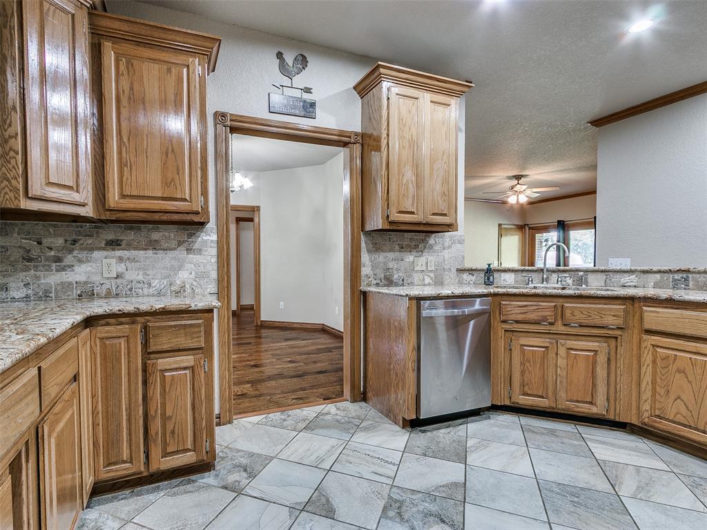 15144 Scottsdale Crossing Property Photo 8