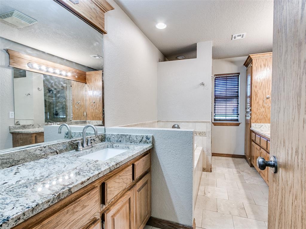 15144 Scottsdale Crossing Property Photo 12