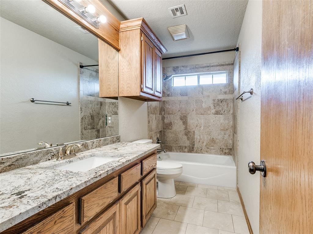 15144 Scottsdale Crossing Property Photo 16