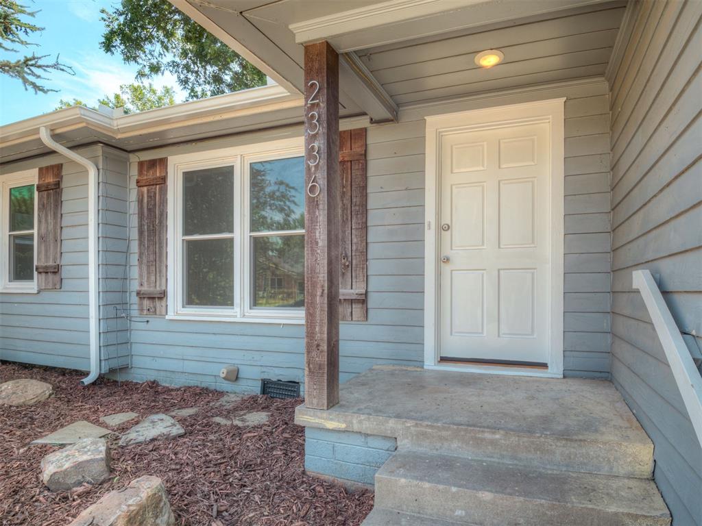 2336 Westlawn Place Property Photo 4