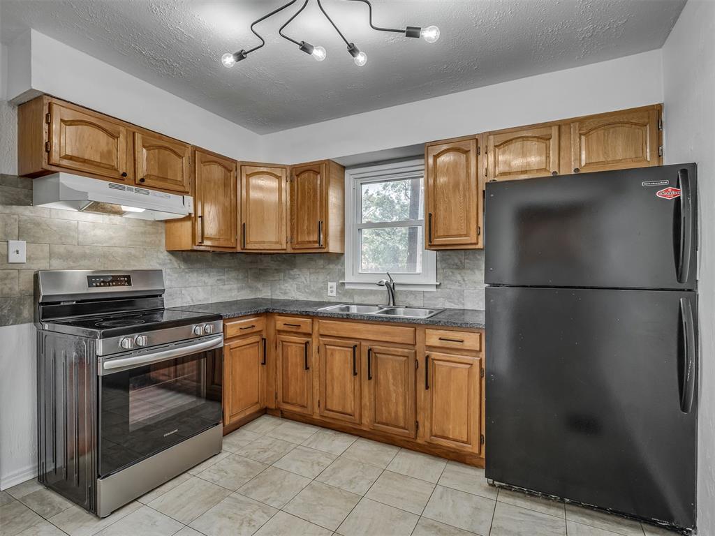 2336 Westlawn Place Property Photo 12