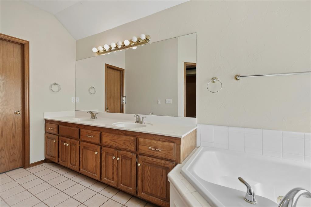 670 Choctaw Vista West Property Photo 31