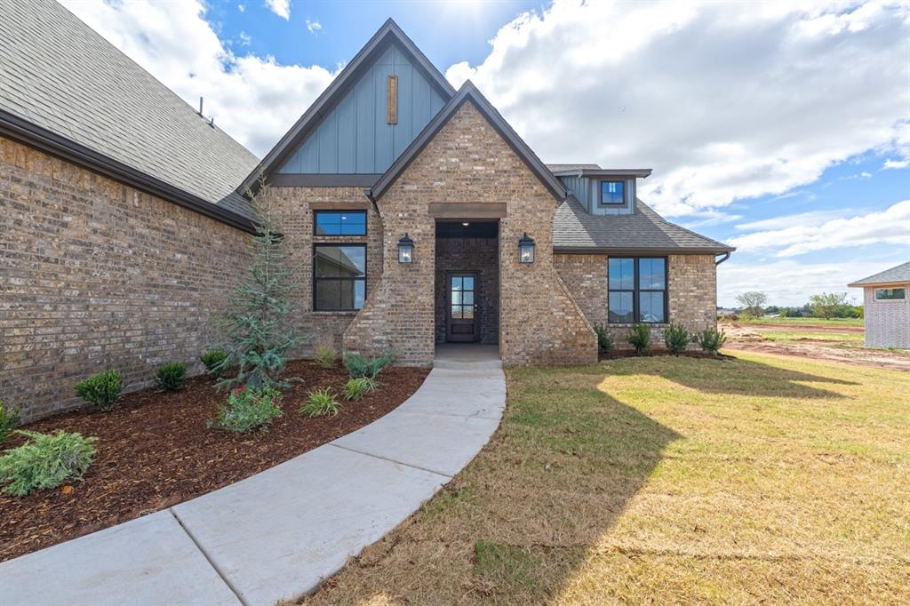 19481 Cashion Lakes Drive Property Photo 3