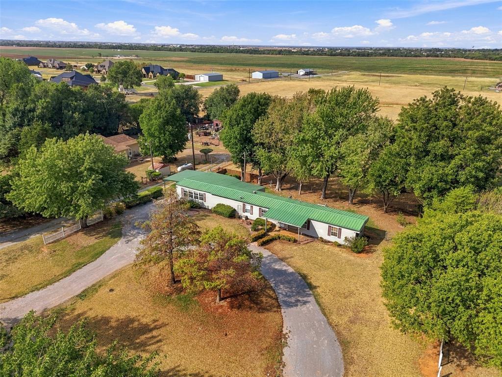 22632 James Avenue Property Photo 4