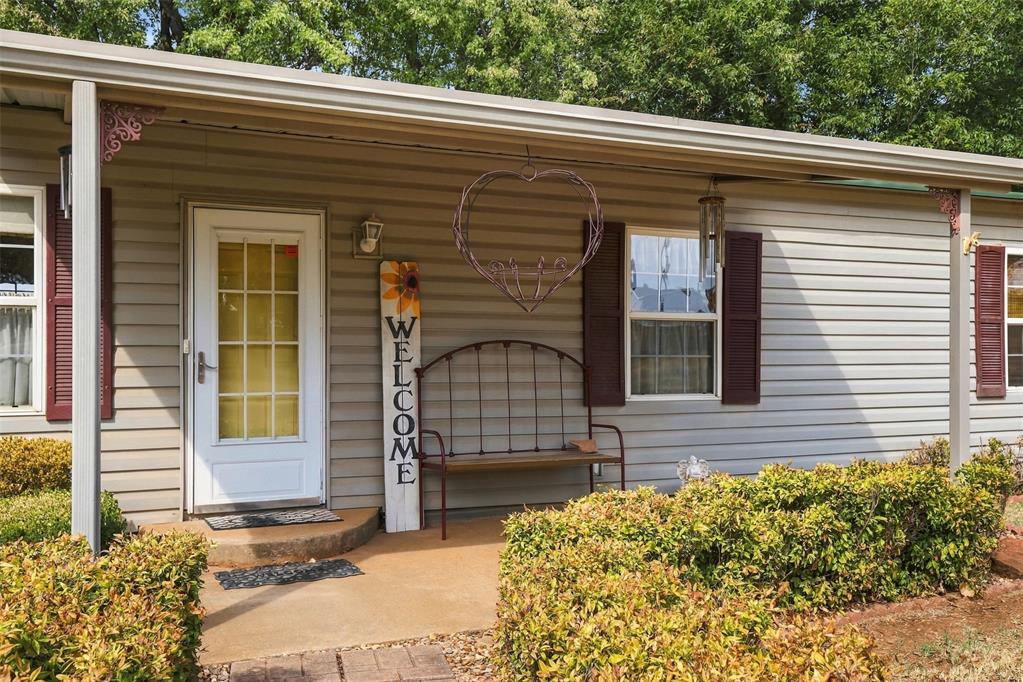 22632 James Avenue Property Photo 8