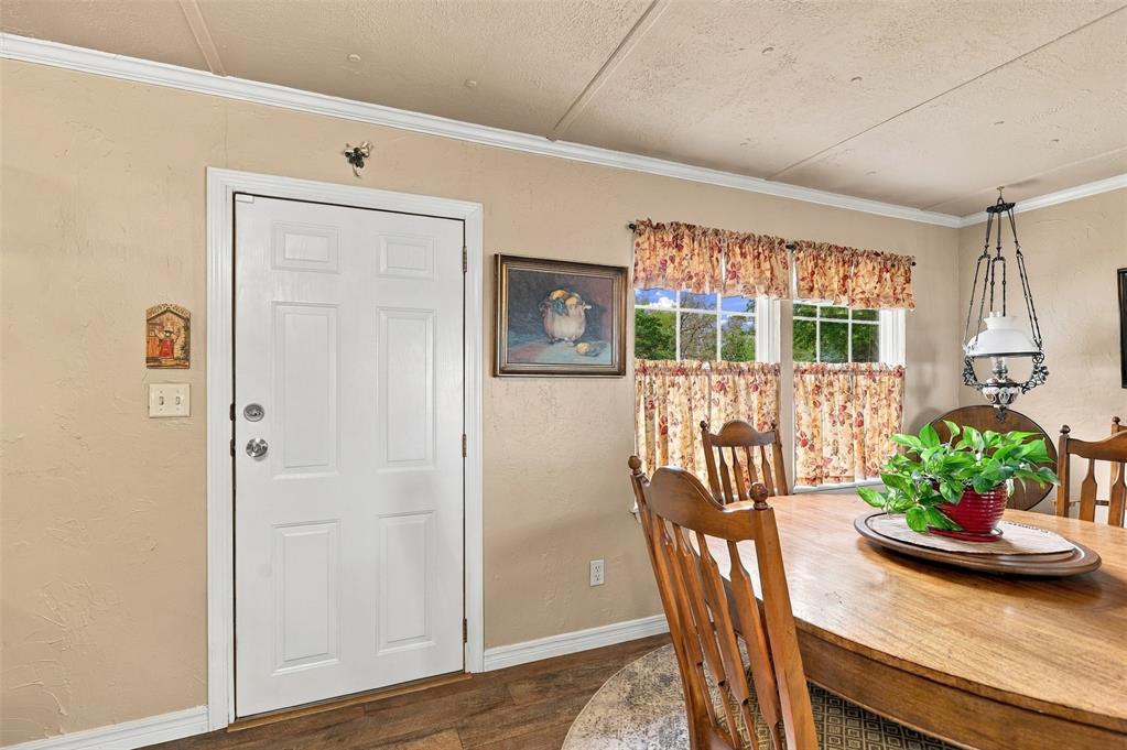 22632 James Avenue Property Photo 11