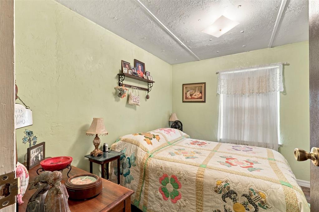 22632 James Avenue Property Photo 24