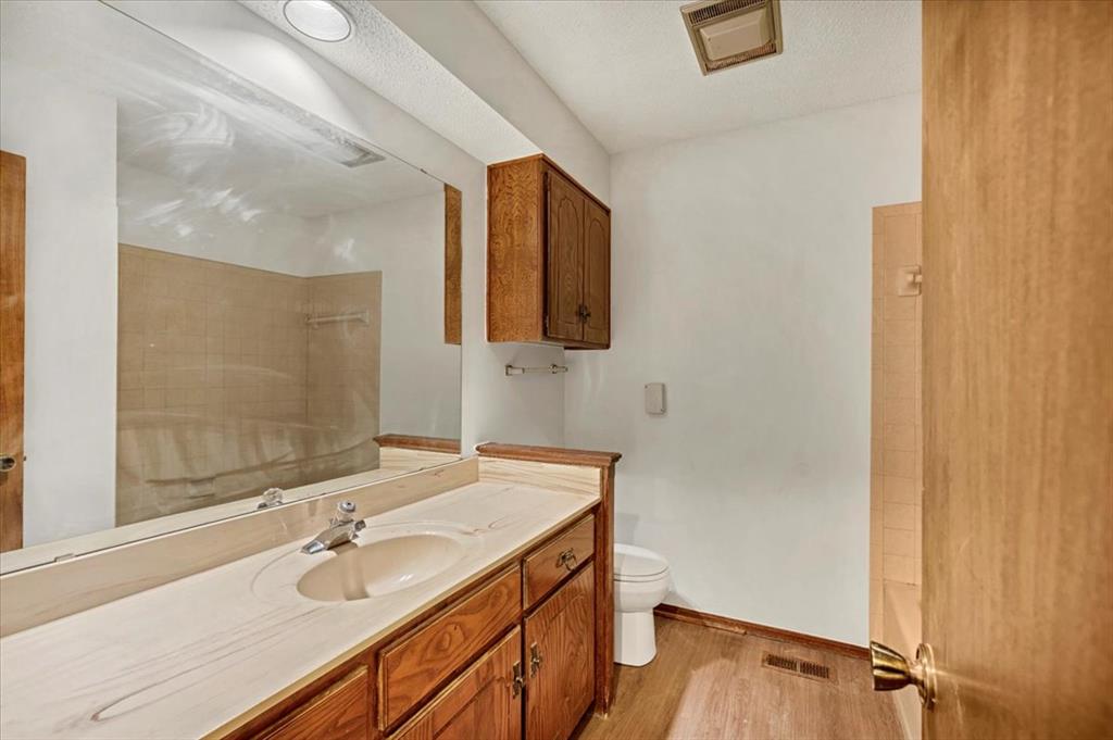 7813 Ambassador Road Property Photo 14