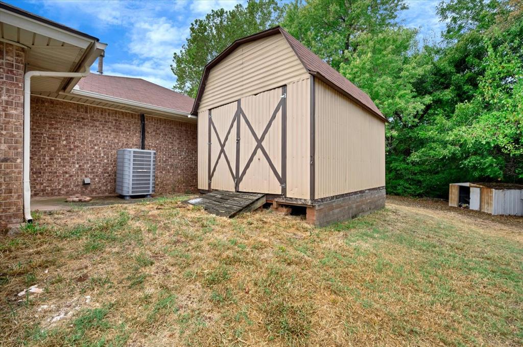 7813 Ambassador Road Property Photo 33