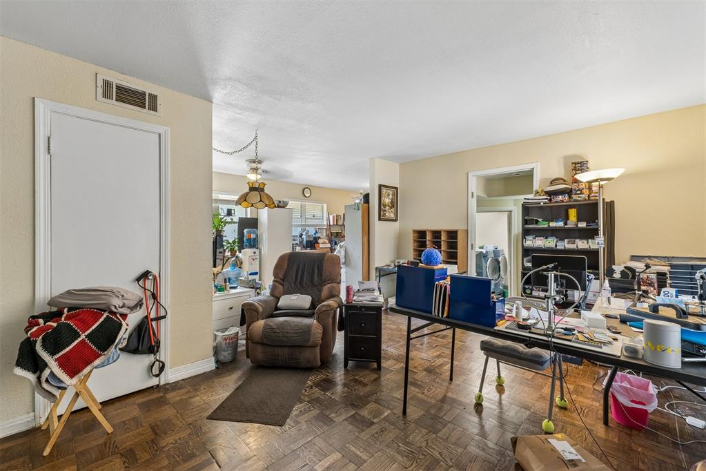 1224 Ne 44th Street Property Photo 4