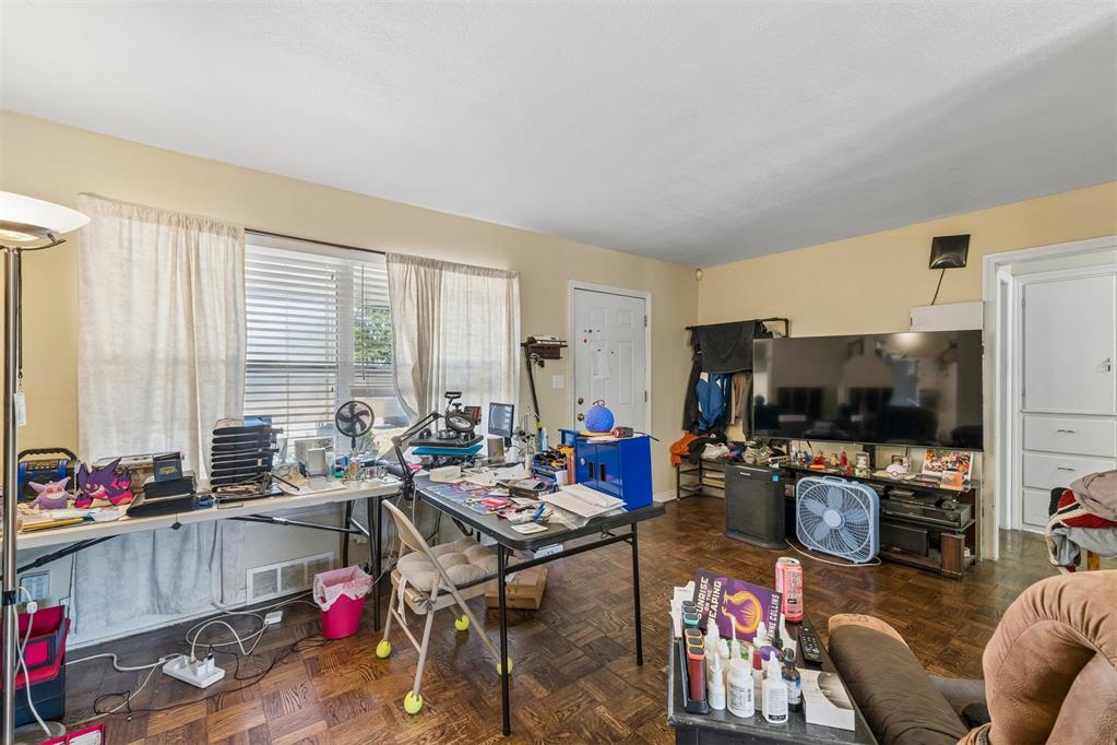 1224 Ne 44th Street Property Photo 5