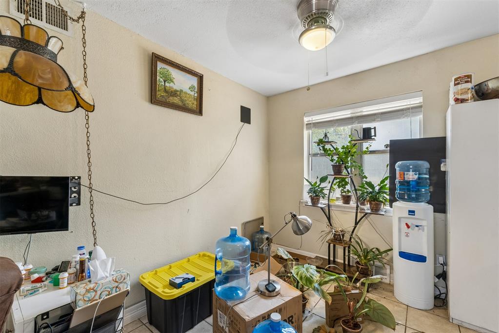 1224 Ne 44th Street Property Photo 7