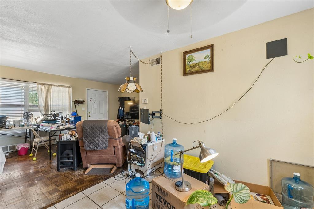 1224 Ne 44th Street Property Photo 8