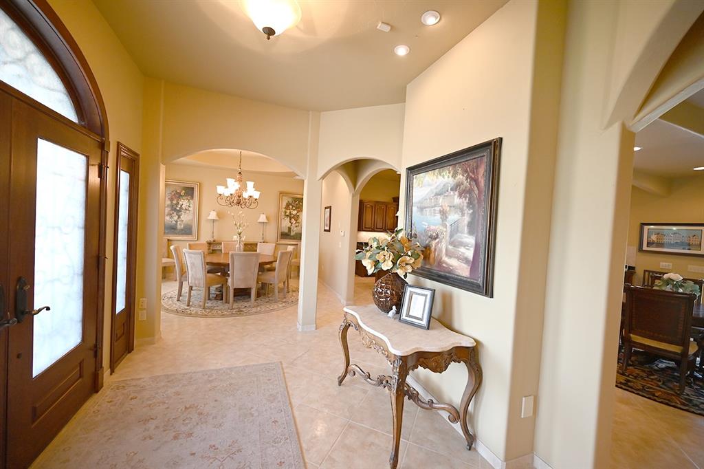 6015 N Chateau Court Property Photo 4