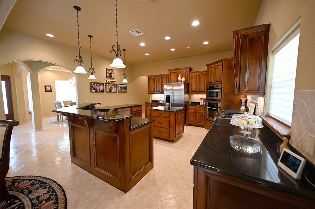 6015 N Chateau Court Property Photo 9