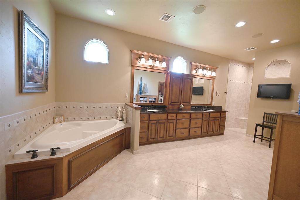 6015 N Chateau Court Property Photo 19