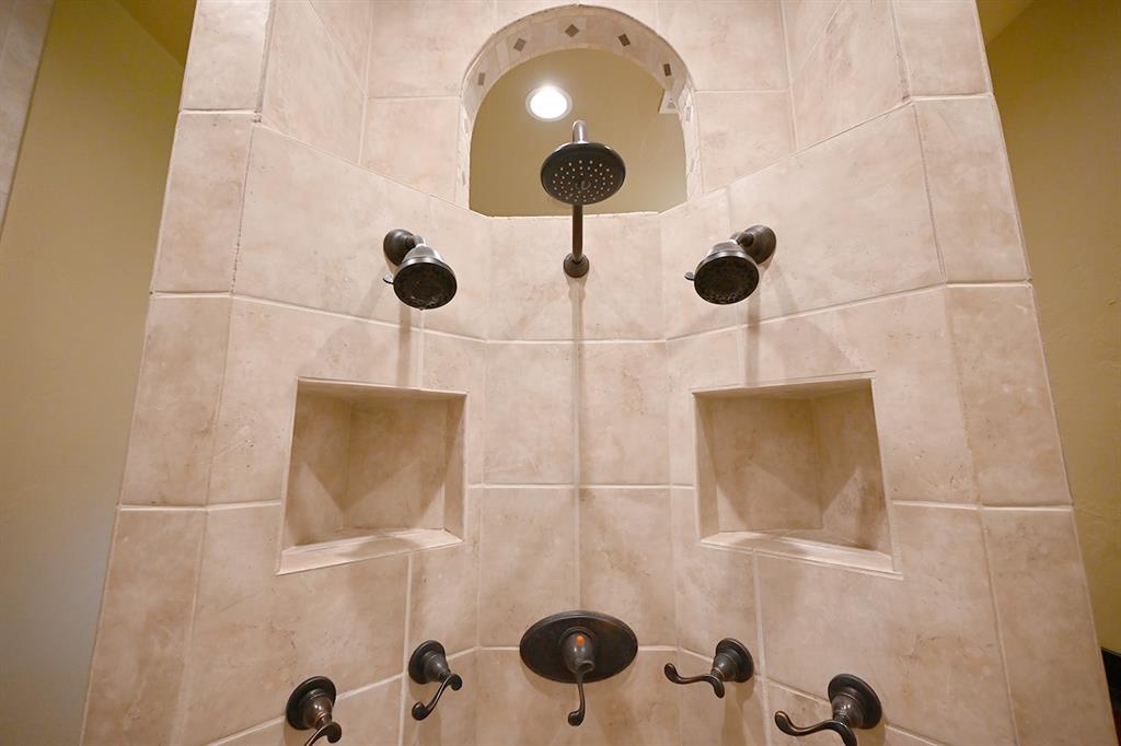 6015 N Chateau Court Property Photo 22