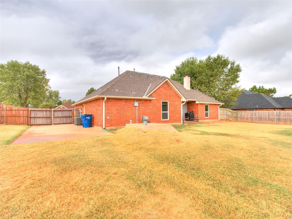 1533 E Persimmon Lane Property Photo 30