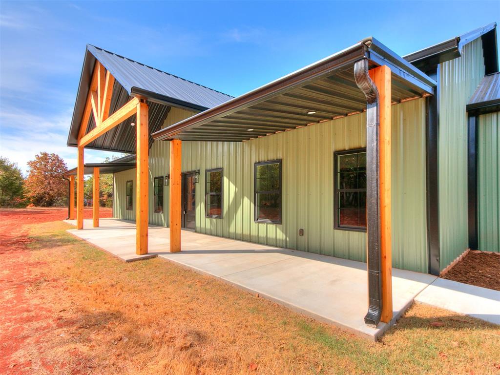 23083 Highland Lane Property Photo 3
