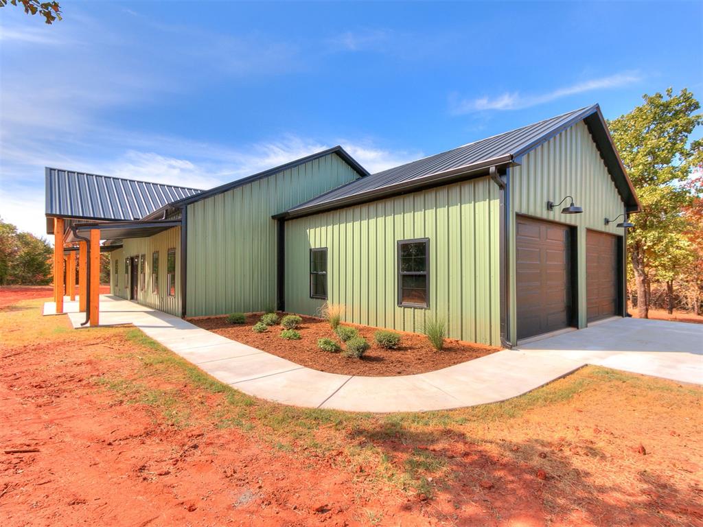 23083 Highland Lane Property Photo 4