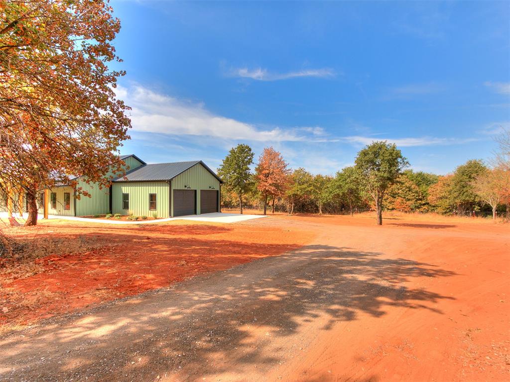 23083 Highland Lane Property Photo 6