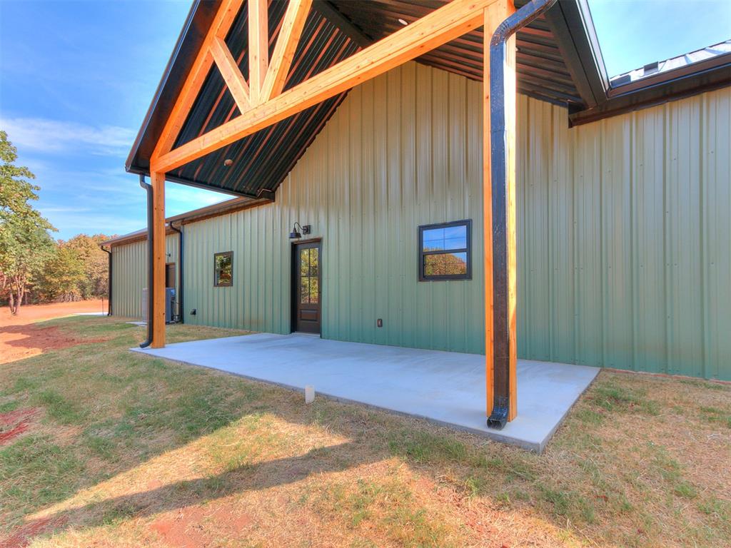 23083 Highland Lane Property Photo 7