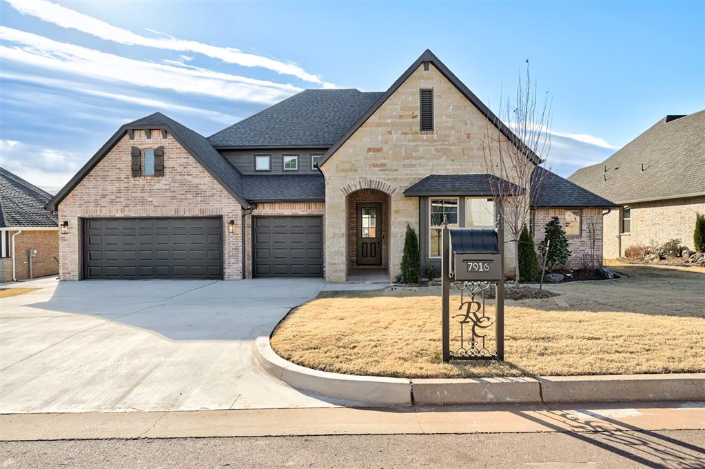 7916 Amber Ridge Drive Property Photo 1