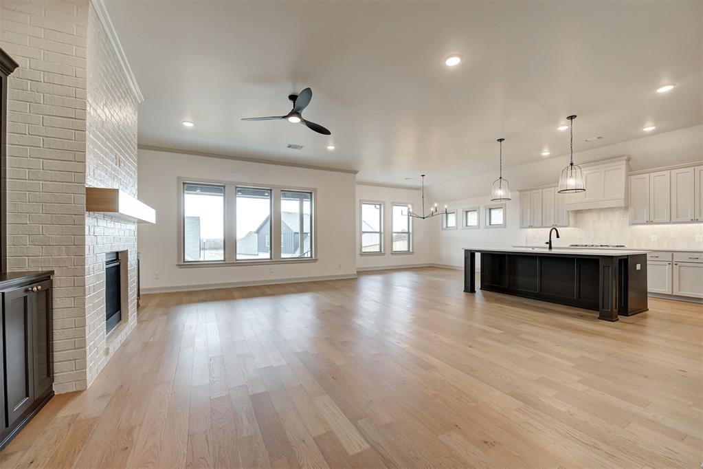 7916 Amber Ridge Drive Property Photo 4