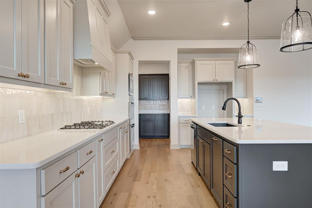 7916 Amber Ridge Drive Property Photo 13