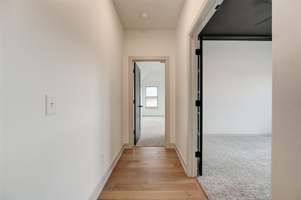 7916 Amber Ridge Drive Property Photo 22