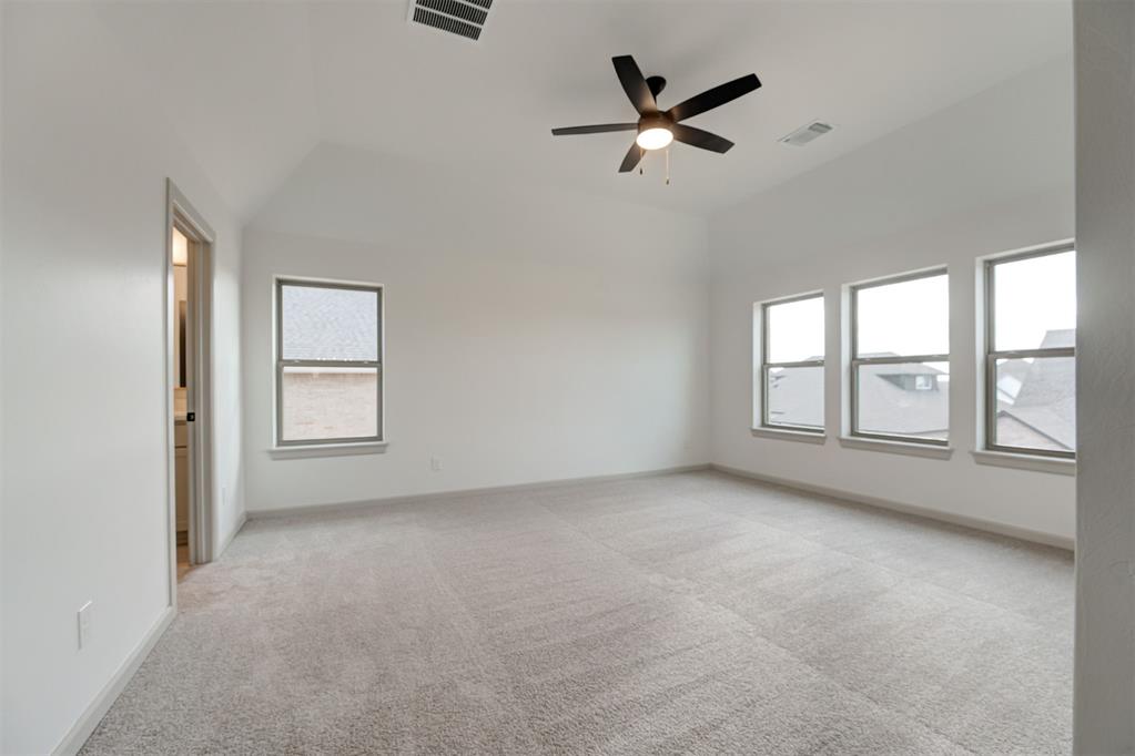 7916 Amber Ridge Drive Property Photo 23