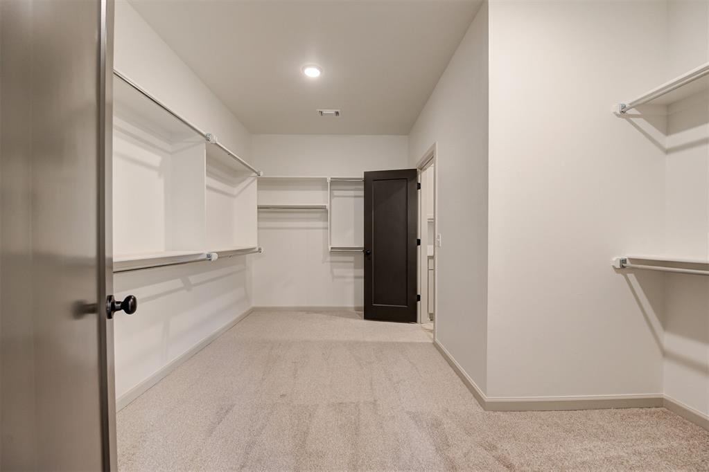 7916 Amber Ridge Drive Property Photo 31