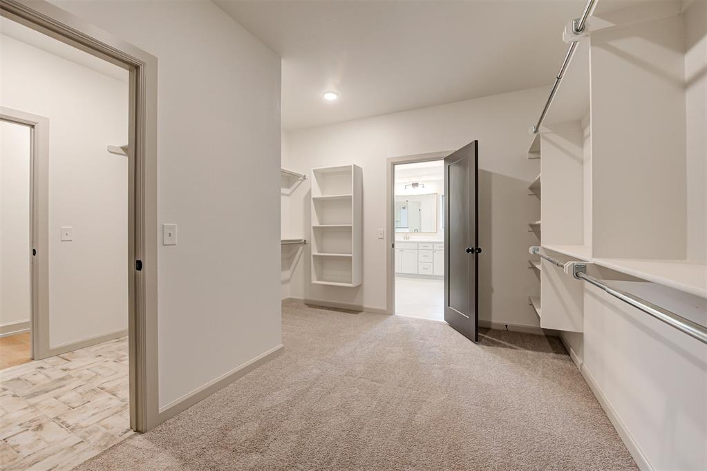 7916 Amber Ridge Drive Property Photo 32