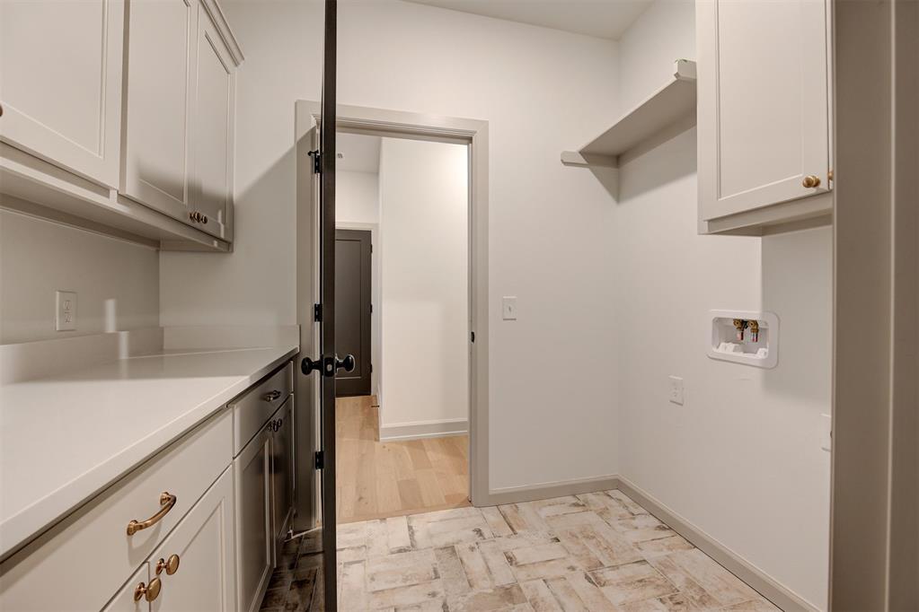 7916 Amber Ridge Drive Property Photo 33