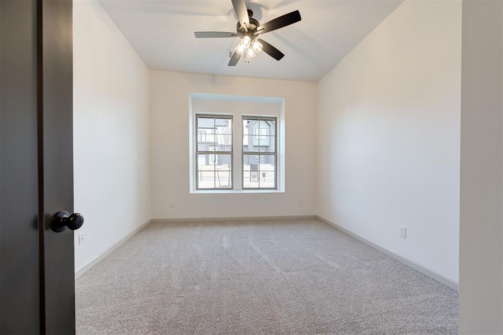 7916 Amber Ridge Drive Property Photo 43